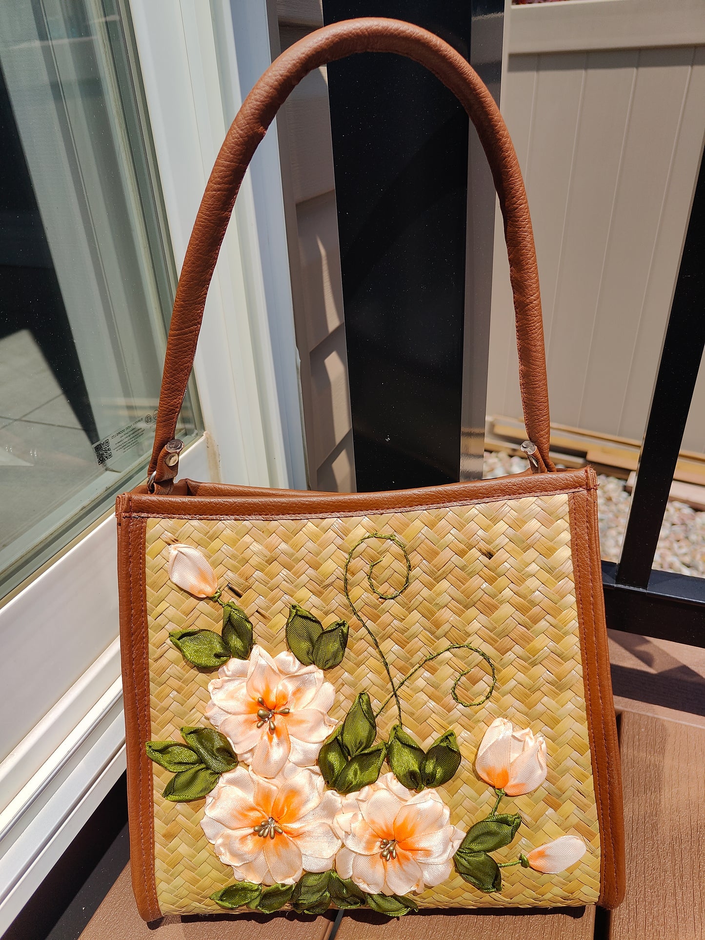 Embroidered Bamboo Handbag – Peach Blossom Elegance